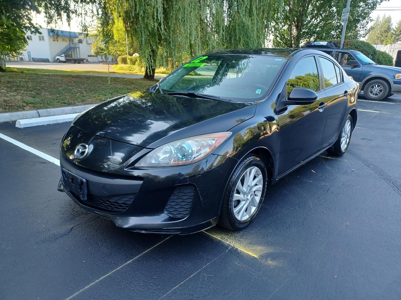 Mazda MAZDA3 i Touring 4-door 2012