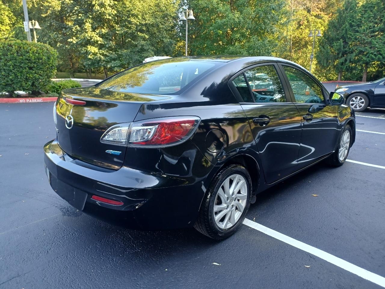 Mazda MAZDA3 i Touring 4-door 2012