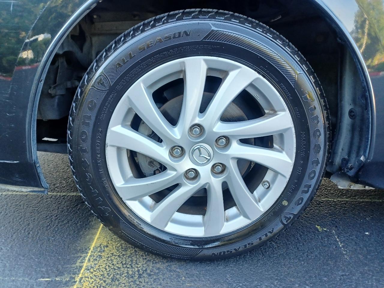 Mazda MAZDA3 i Touring 4-door 2012