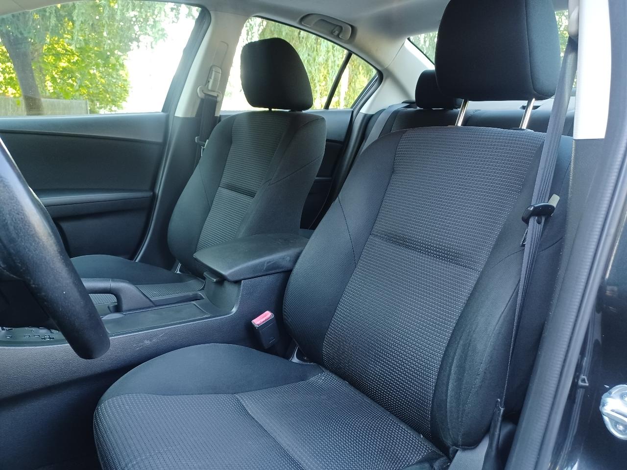 Mazda MAZDA3 i Touring 4-door 2012