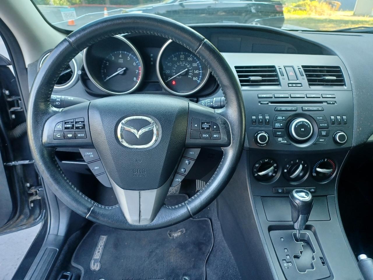 Mazda MAZDA3 i Touring 4-door 2012