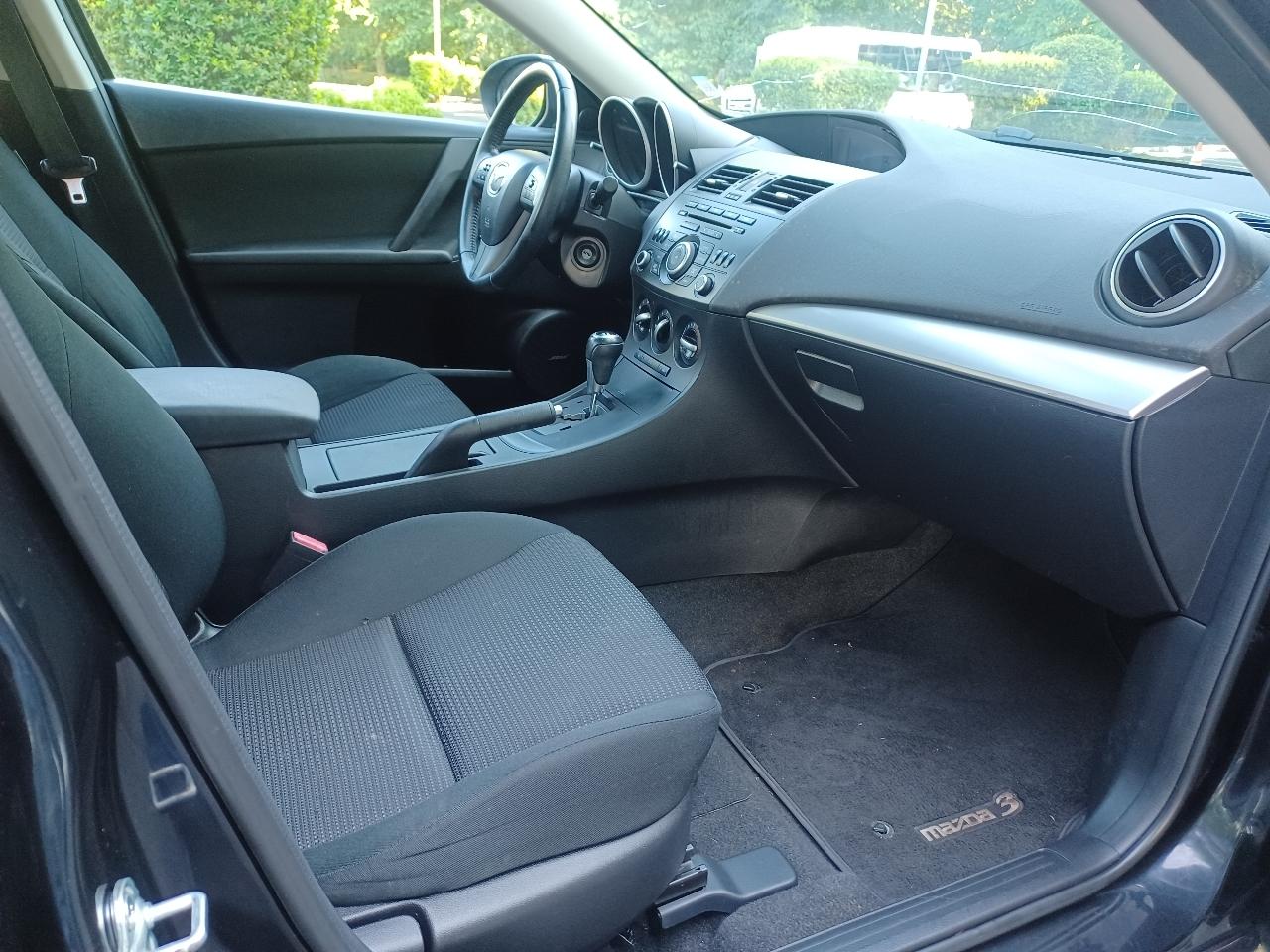 Mazda MAZDA3 i Touring 4-door 2012