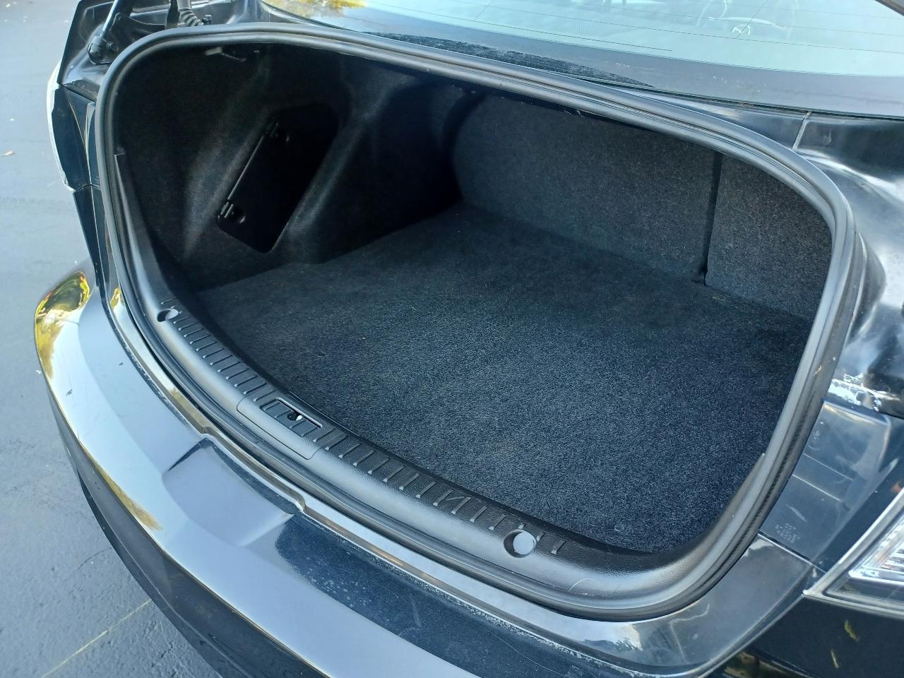 Mazda MAZDA3 i Touring 4-door 2012