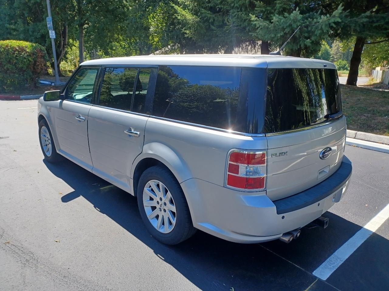 Ford Flex SEL FWD 2009