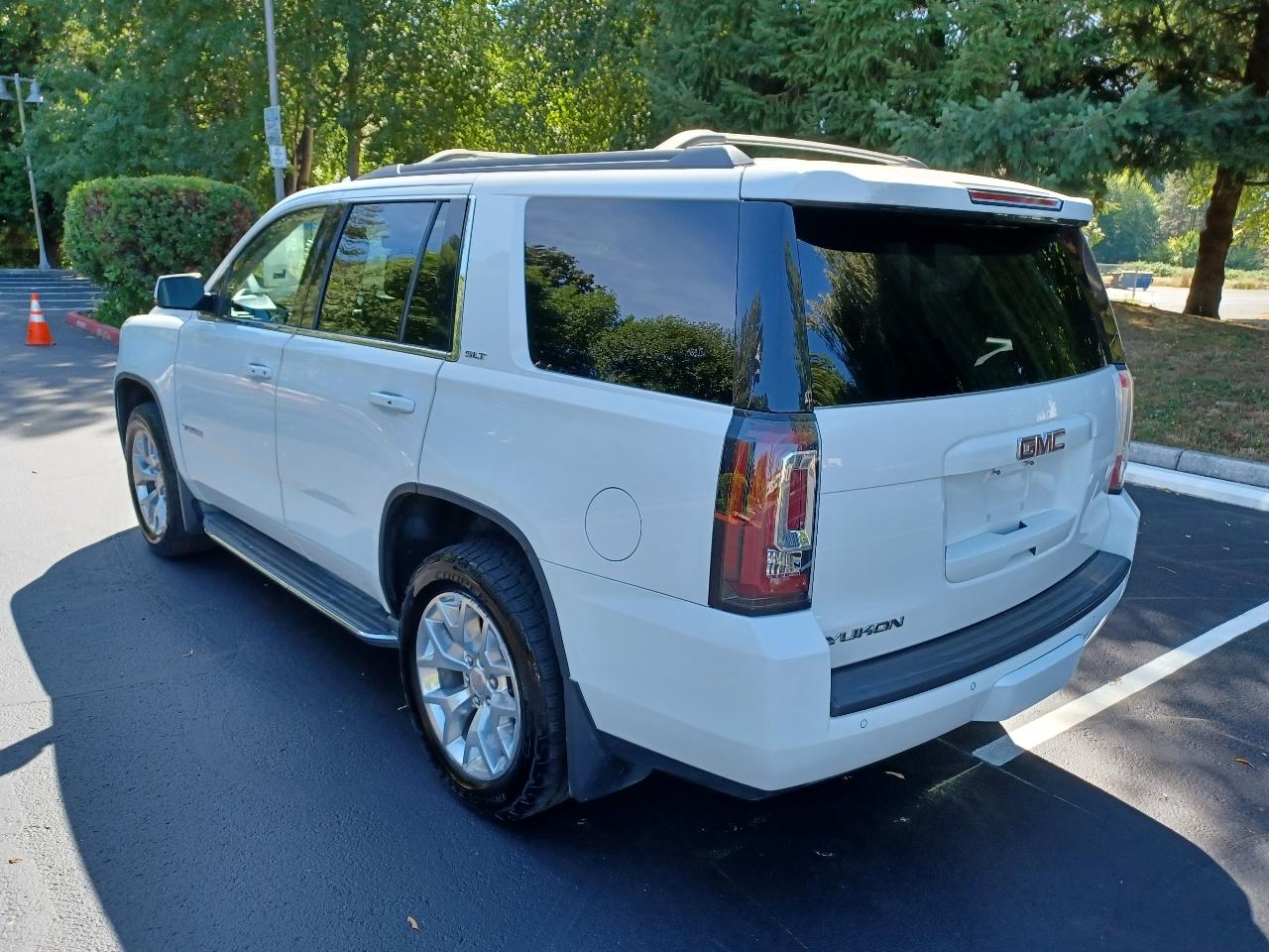 GMC Yukon SLT 4WD 2015