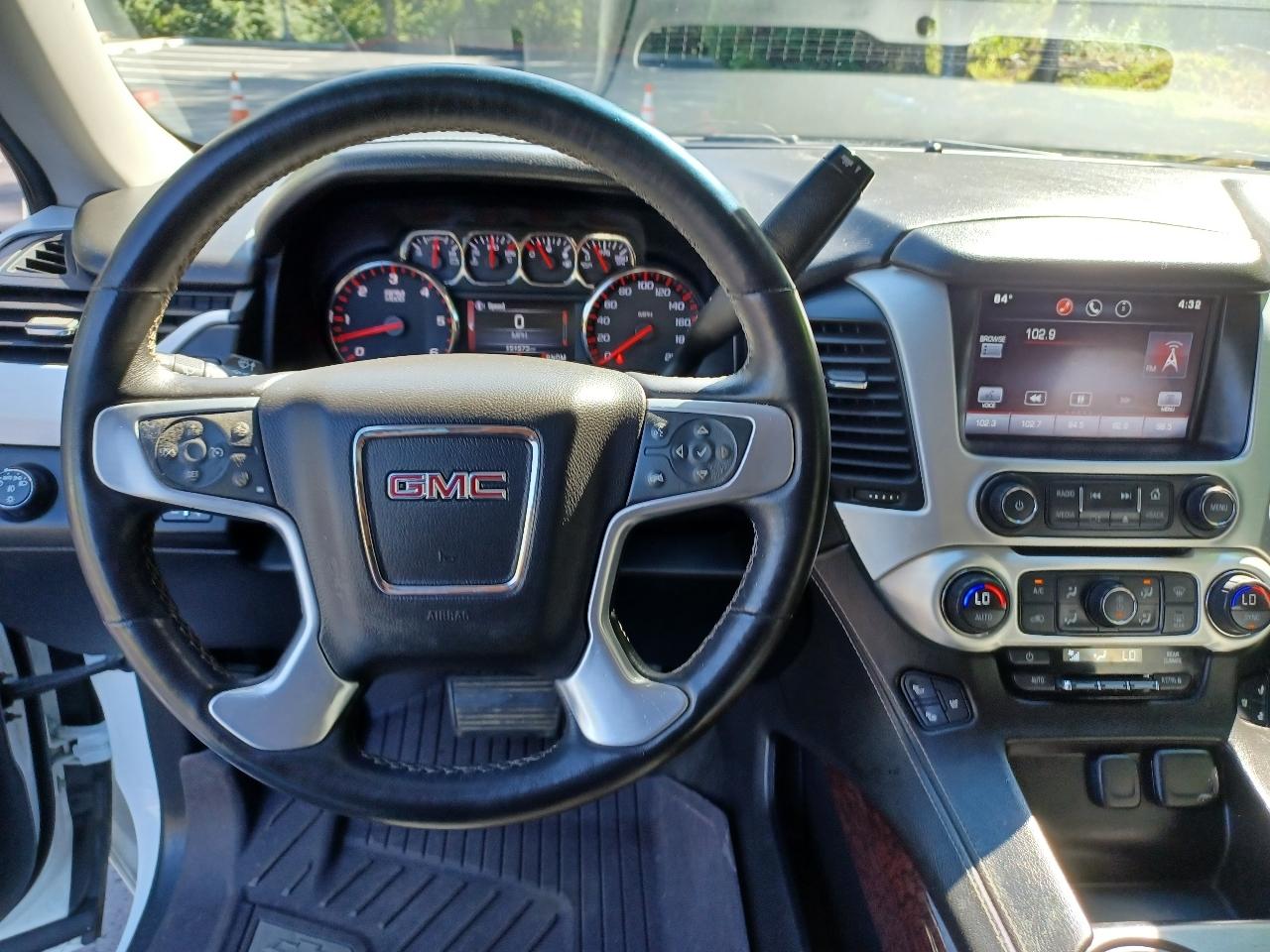 GMC Yukon SLT 4WD 2015