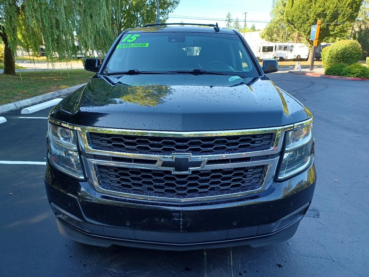Chevrolet Suburban LT 1500 4WD 2015