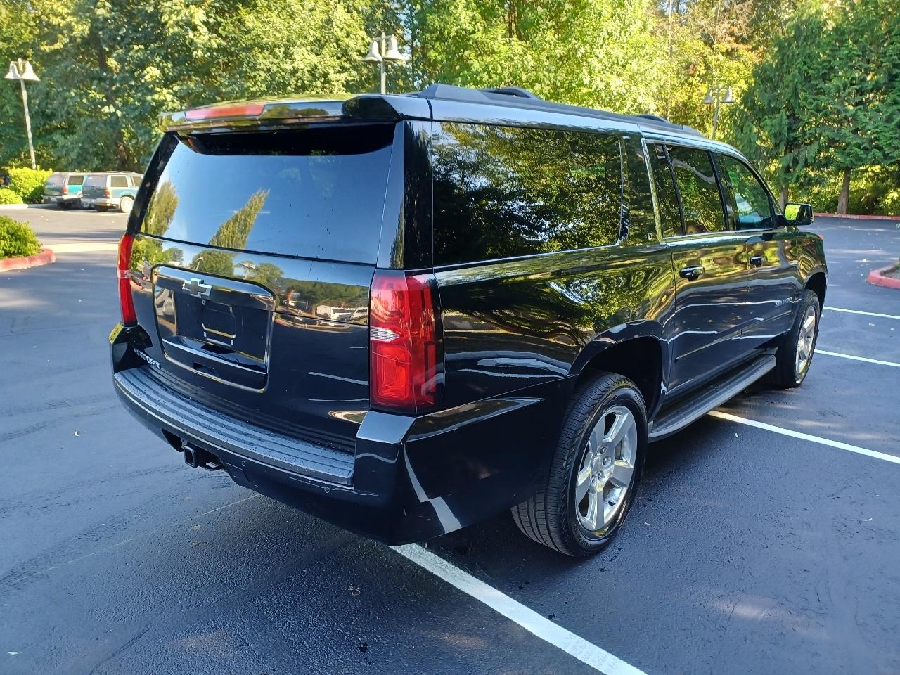 Chevrolet Suburban LT 1500 4WD 2015