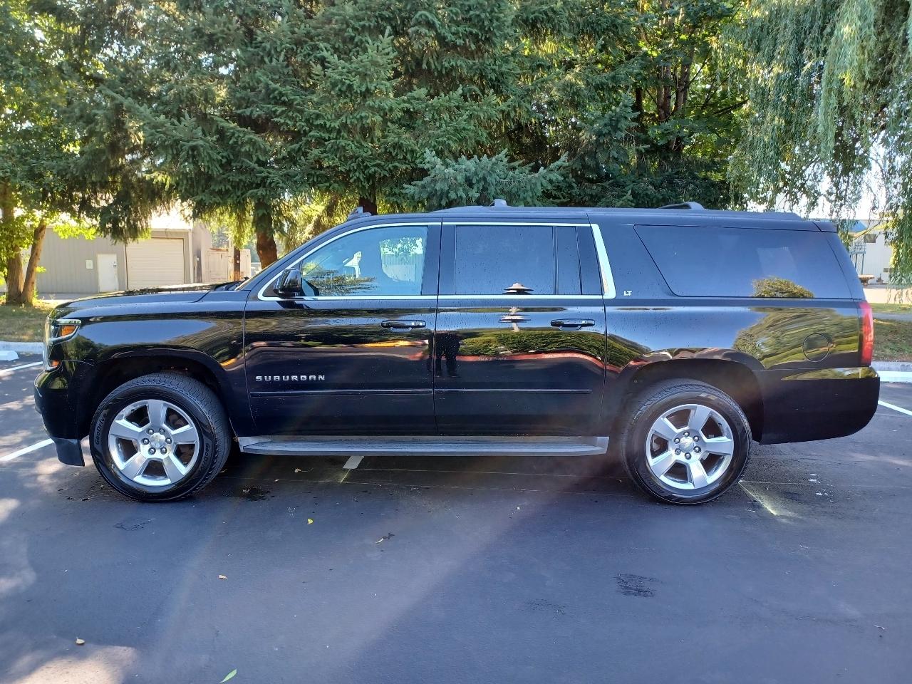 Chevrolet Suburban LT 1500 4WD 2015