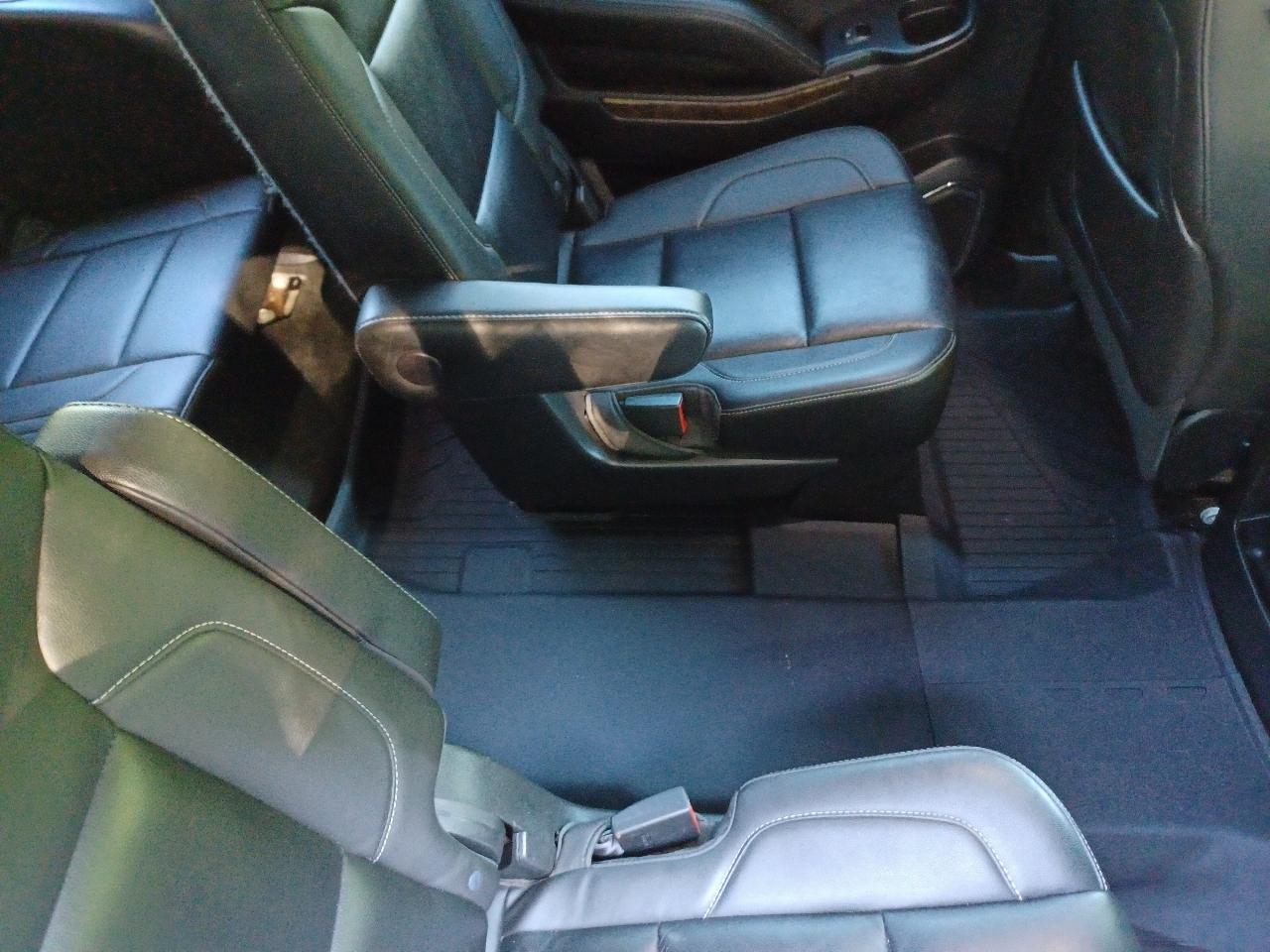 Chevrolet Suburban LT 1500 4WD 2015
