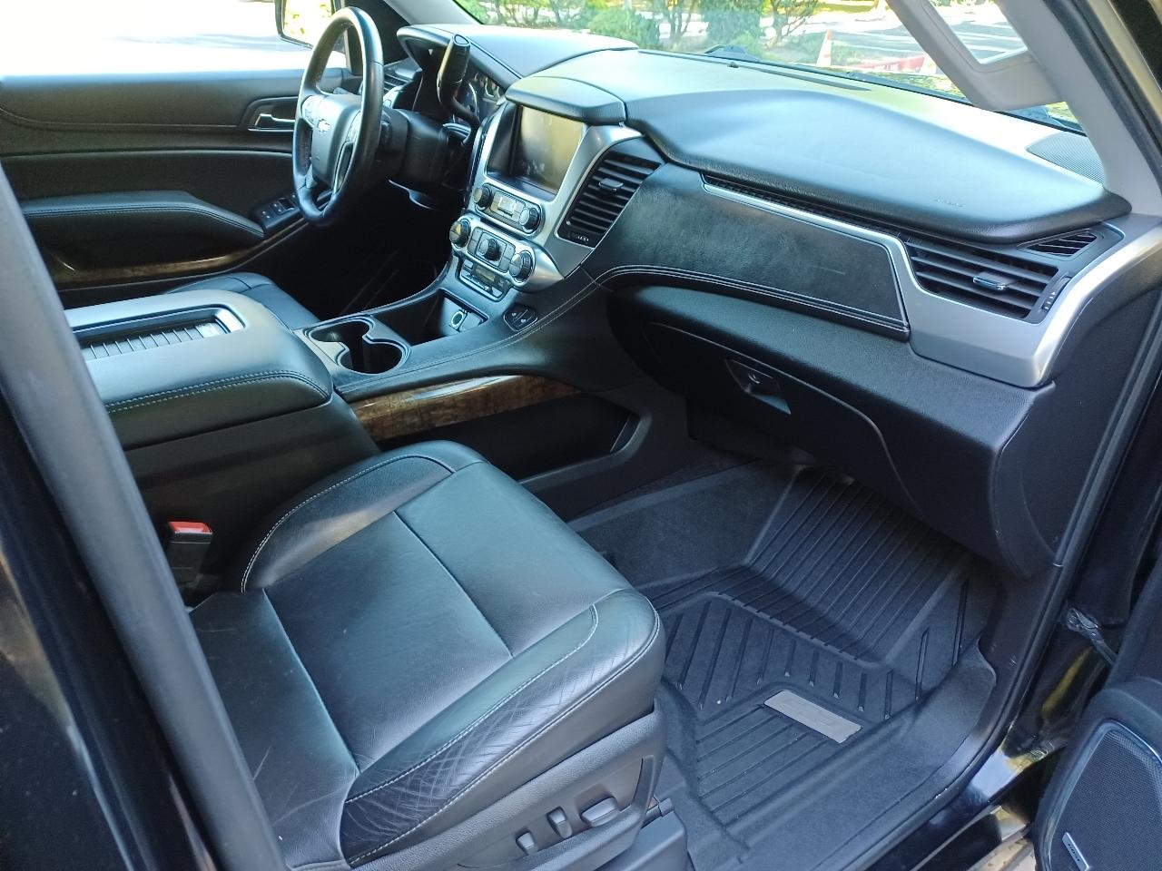 Chevrolet Suburban LT 1500 4WD 2015