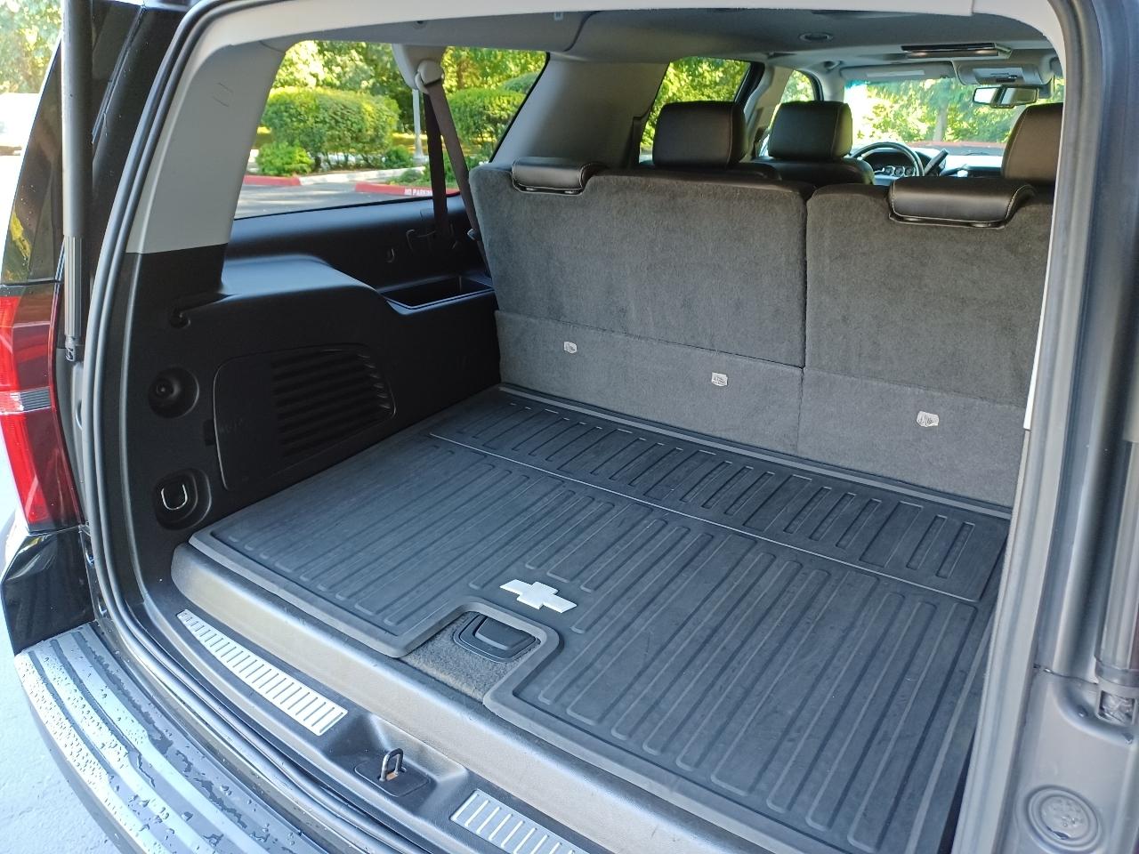 Chevrolet Suburban LT 1500 4WD 2015