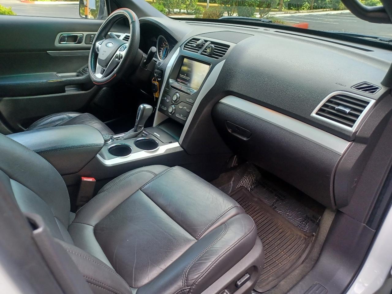 Ford Explorer XLT 4WD 2014