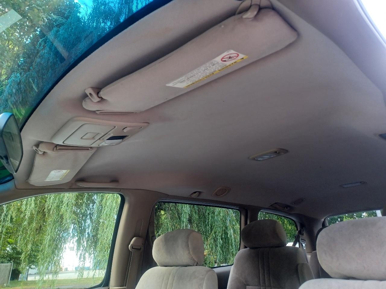 Toyota Sienna LE 4-Door 2000