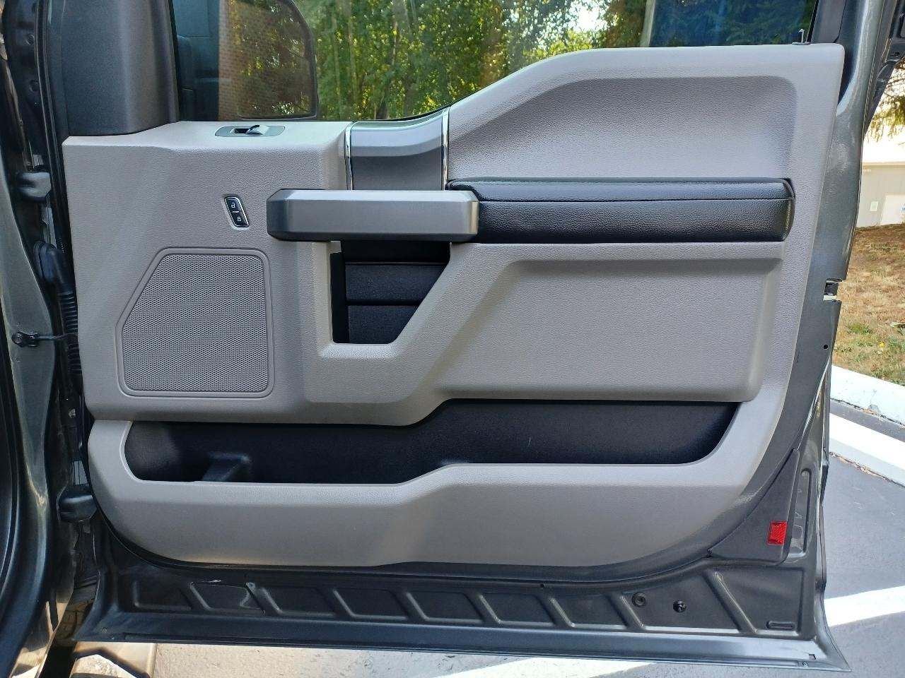 Ford F-150 Lariat SuperCab 8-ft. 4WD 2016