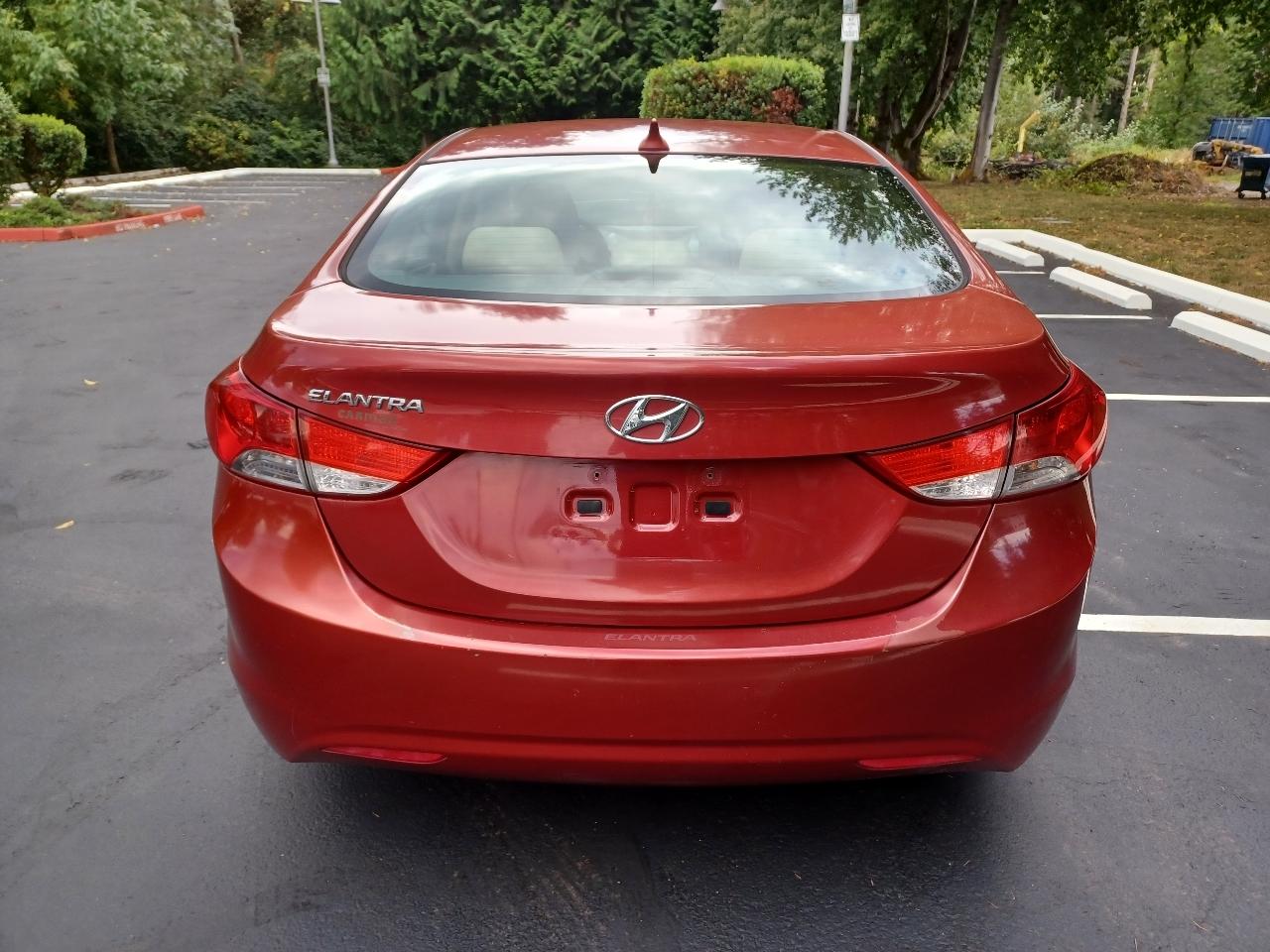 Hyundai Elantra Limited 2013