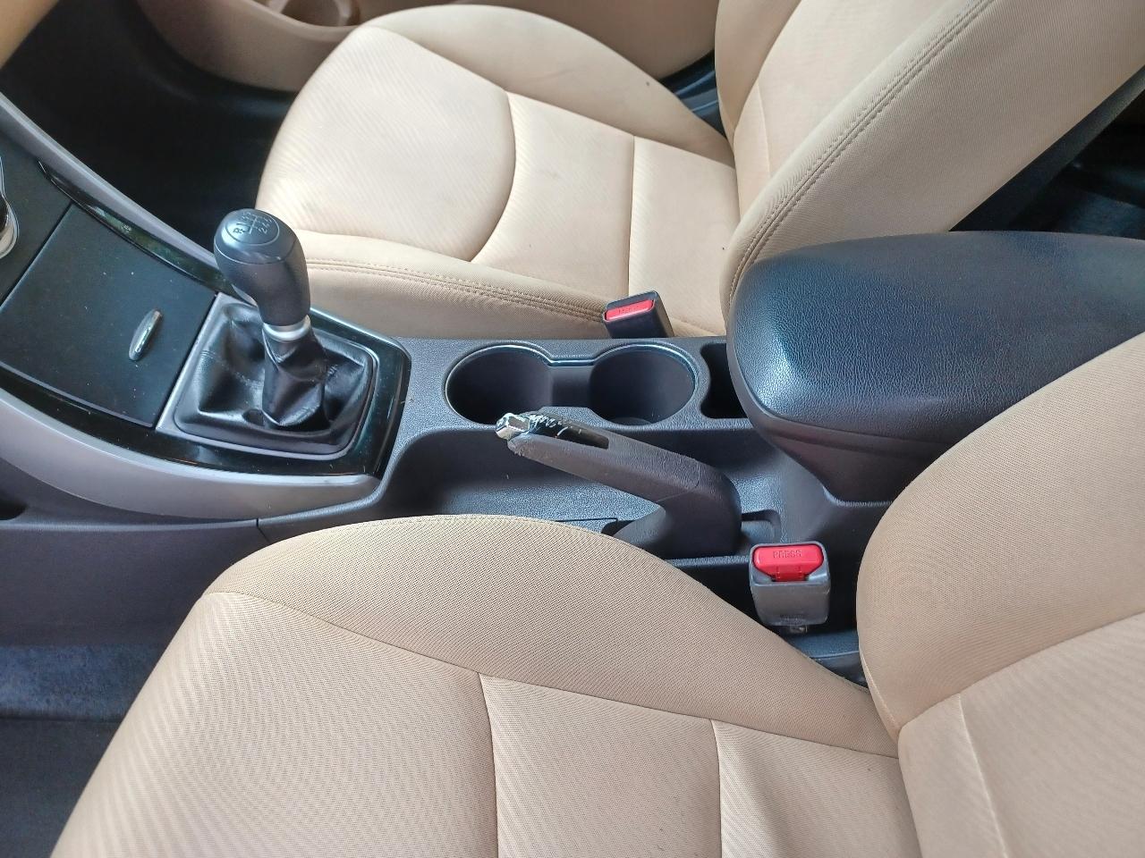 Hyundai Elantra Limited 2013