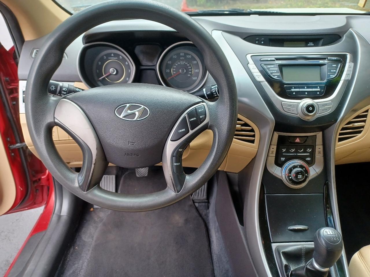 Hyundai Elantra Limited 2013