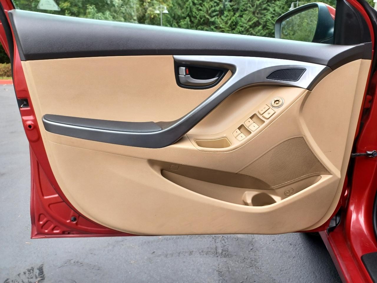 Hyundai Elantra Limited 2013
