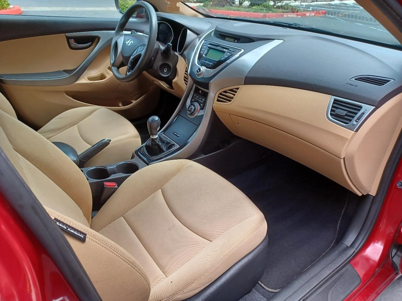 Hyundai Elantra Limited 2013