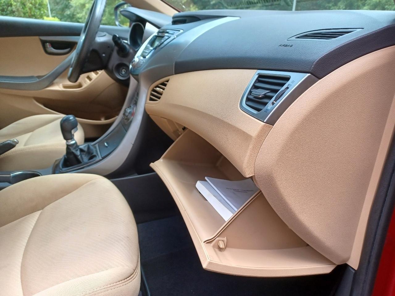 Hyundai Elantra Limited 2013