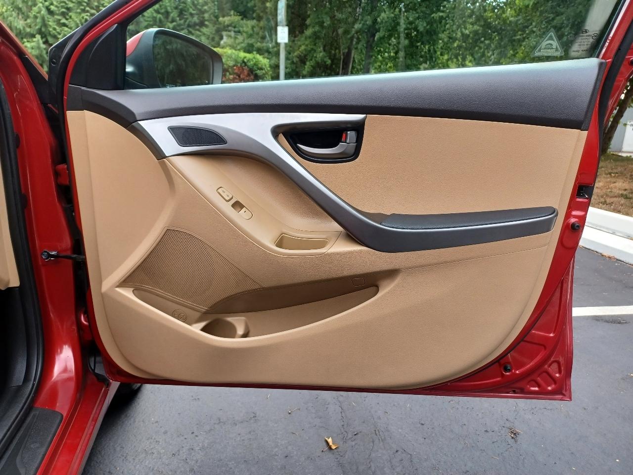 Hyundai Elantra Limited 2013