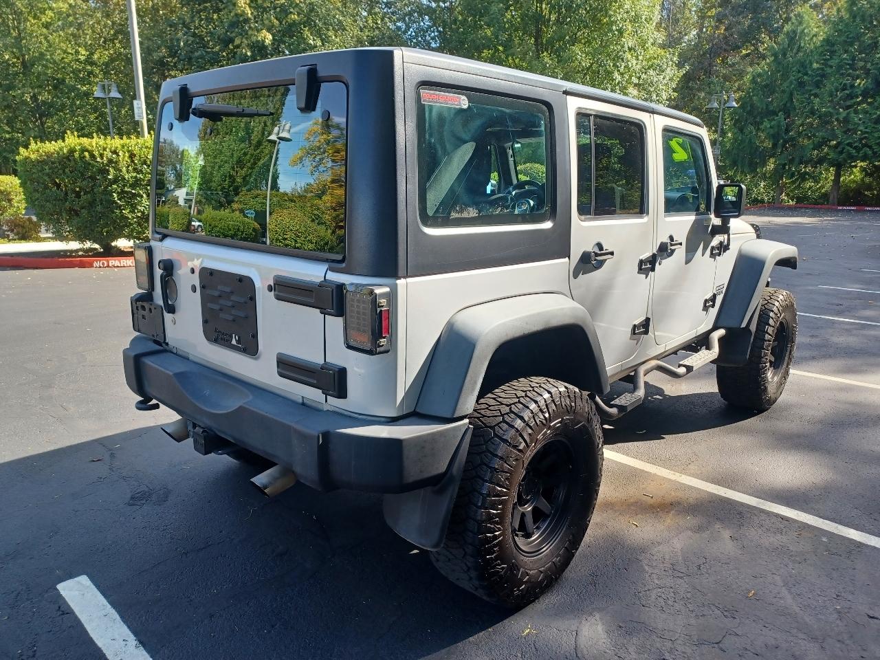 Jeep Wrangler Unlimited Sport 4WD 2012