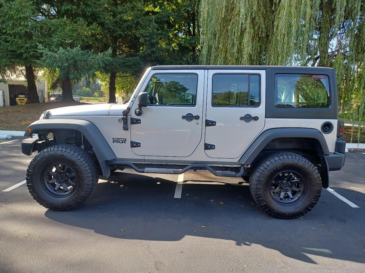 Jeep Wrangler Unlimited Sport 4WD 2012