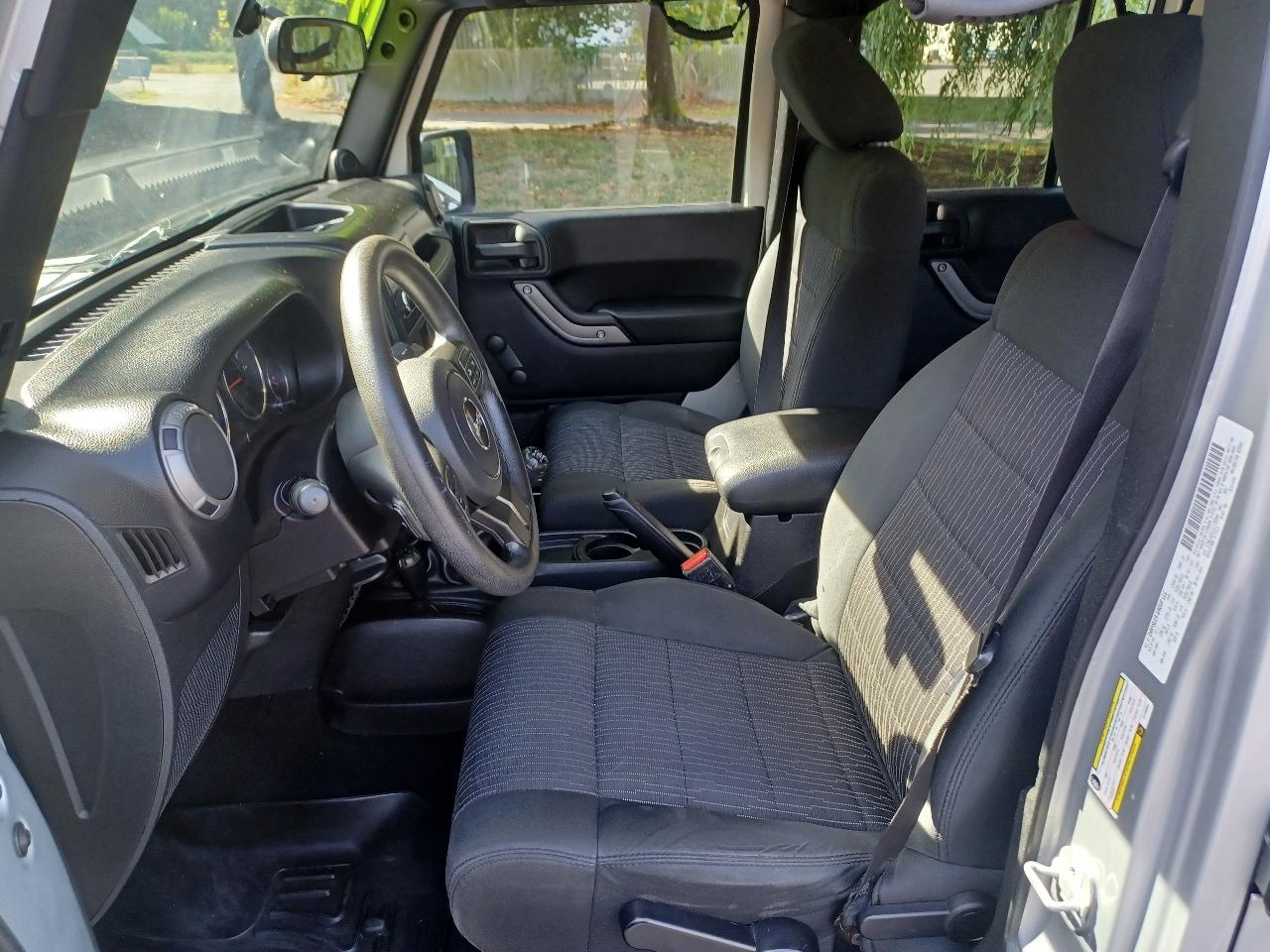 Jeep Wrangler Unlimited Sport 4WD 2012