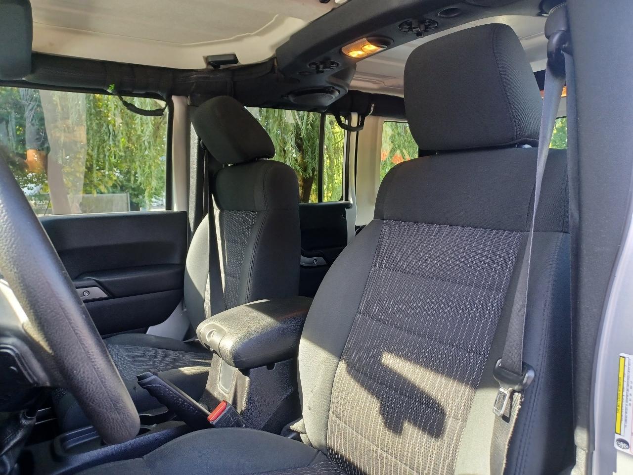 Jeep Wrangler Unlimited Sport 4WD 2012