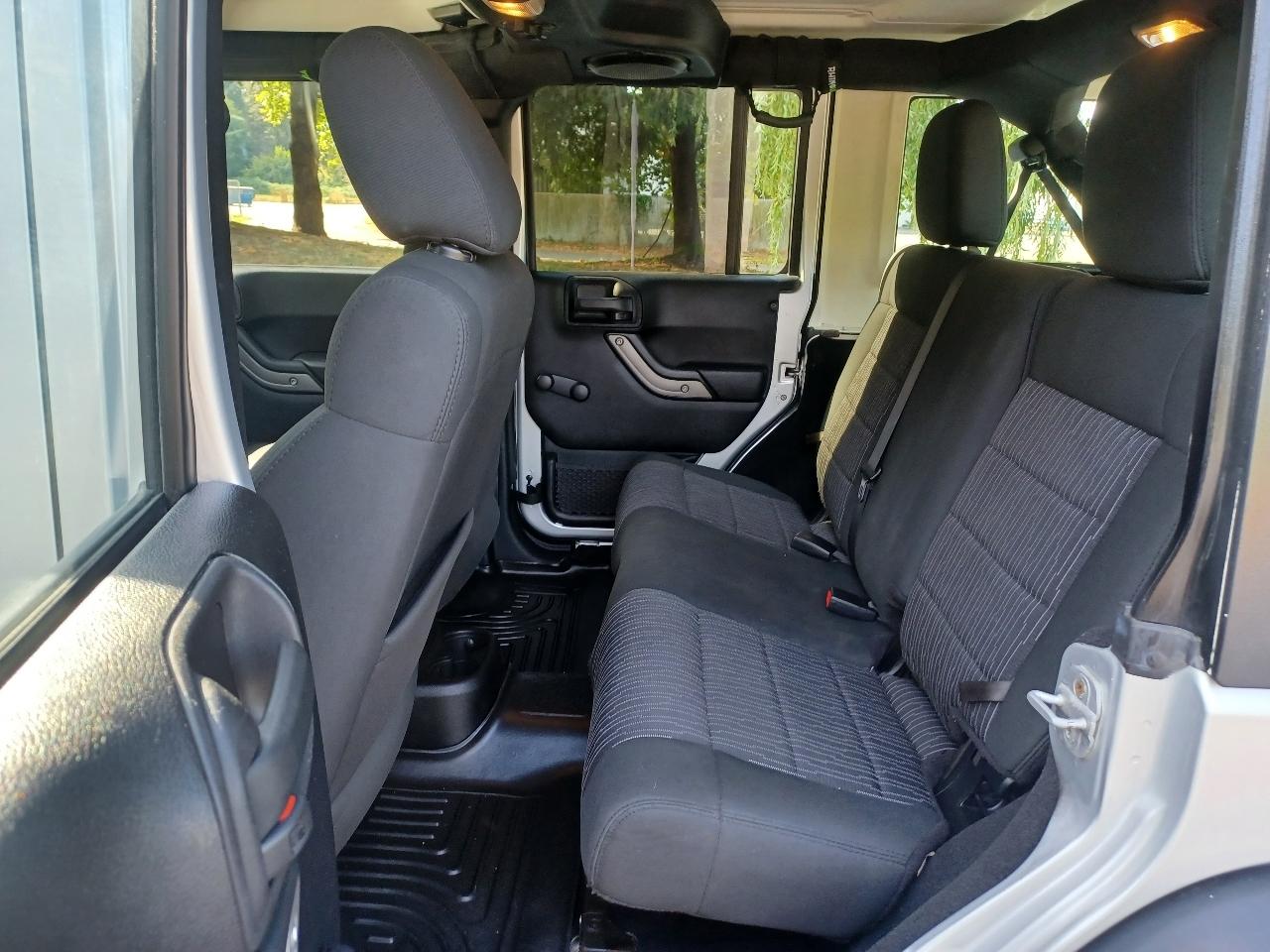 Jeep Wrangler Unlimited Sport 4WD 2012