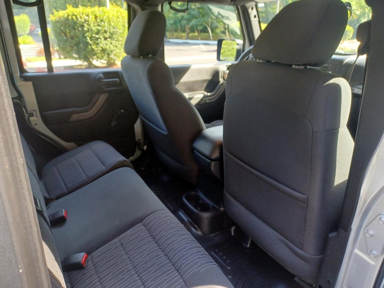 Jeep Wrangler Unlimited Sport 4WD 2012