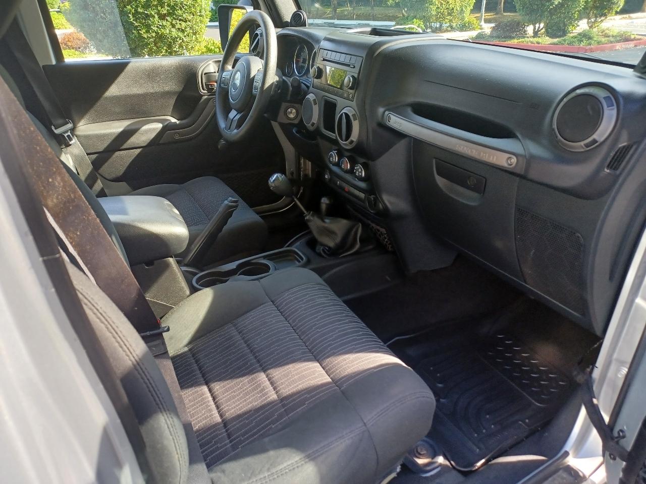 Jeep Wrangler Unlimited Sport 4WD 2012