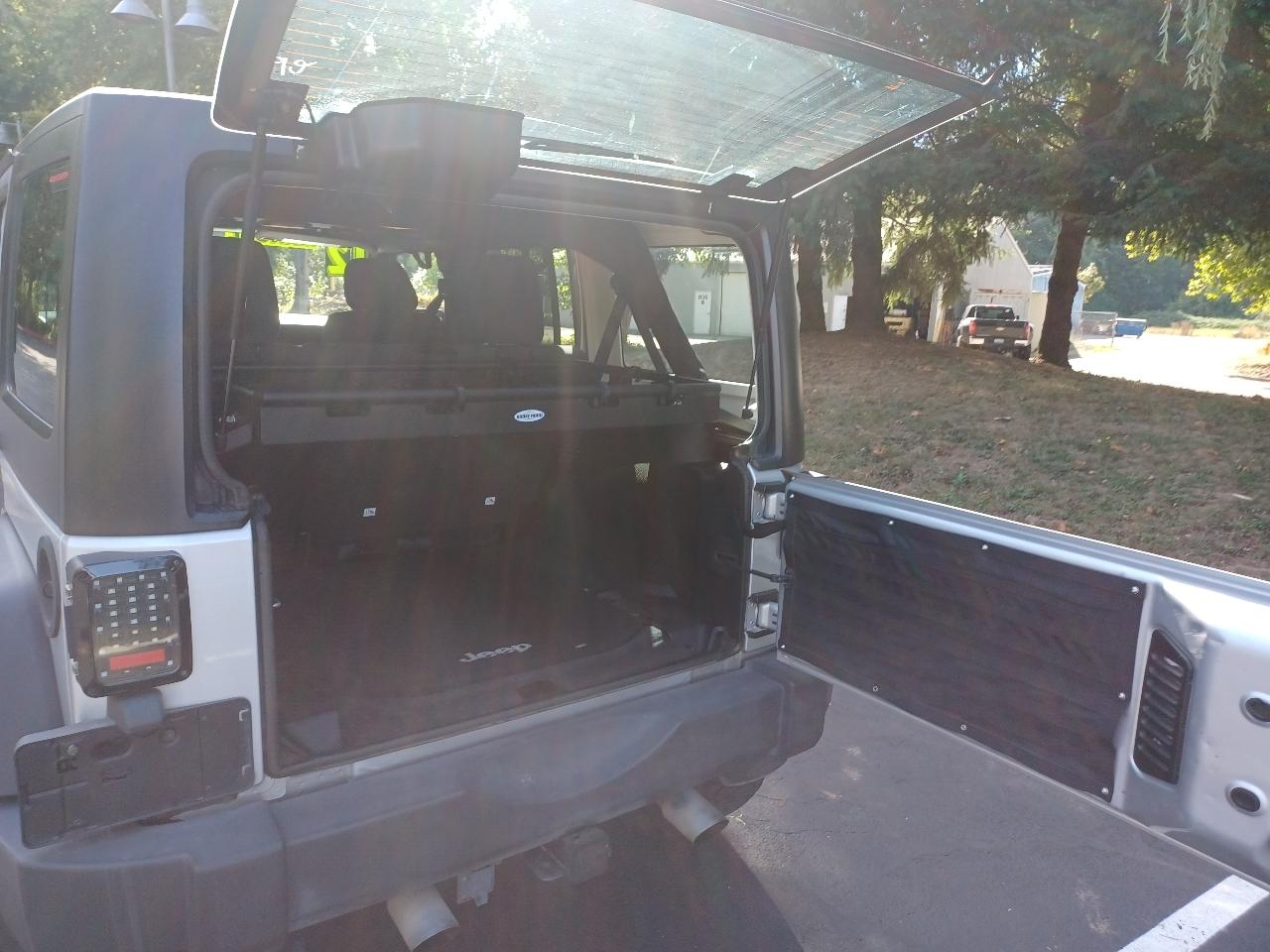 Jeep Wrangler Unlimited Sport 4WD 2012