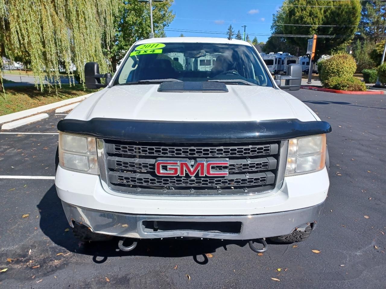 GMC Sierra 3500HD SLE Crew Cab 4WD 2011