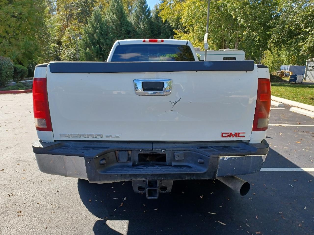 GMC Sierra 3500HD SLE Crew Cab 4WD 2011