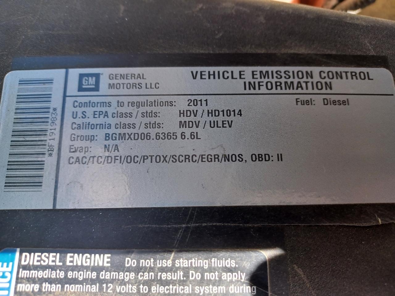 GMC Sierra 3500HD SLE Crew Cab 4WD 2011