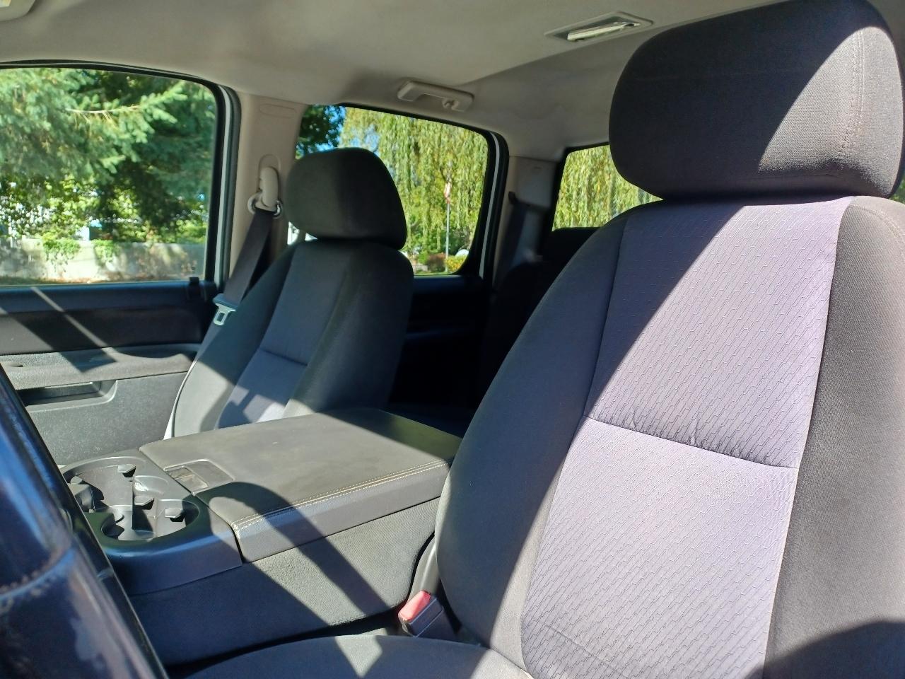 GMC Sierra 3500HD SLE Crew Cab 4WD 2011