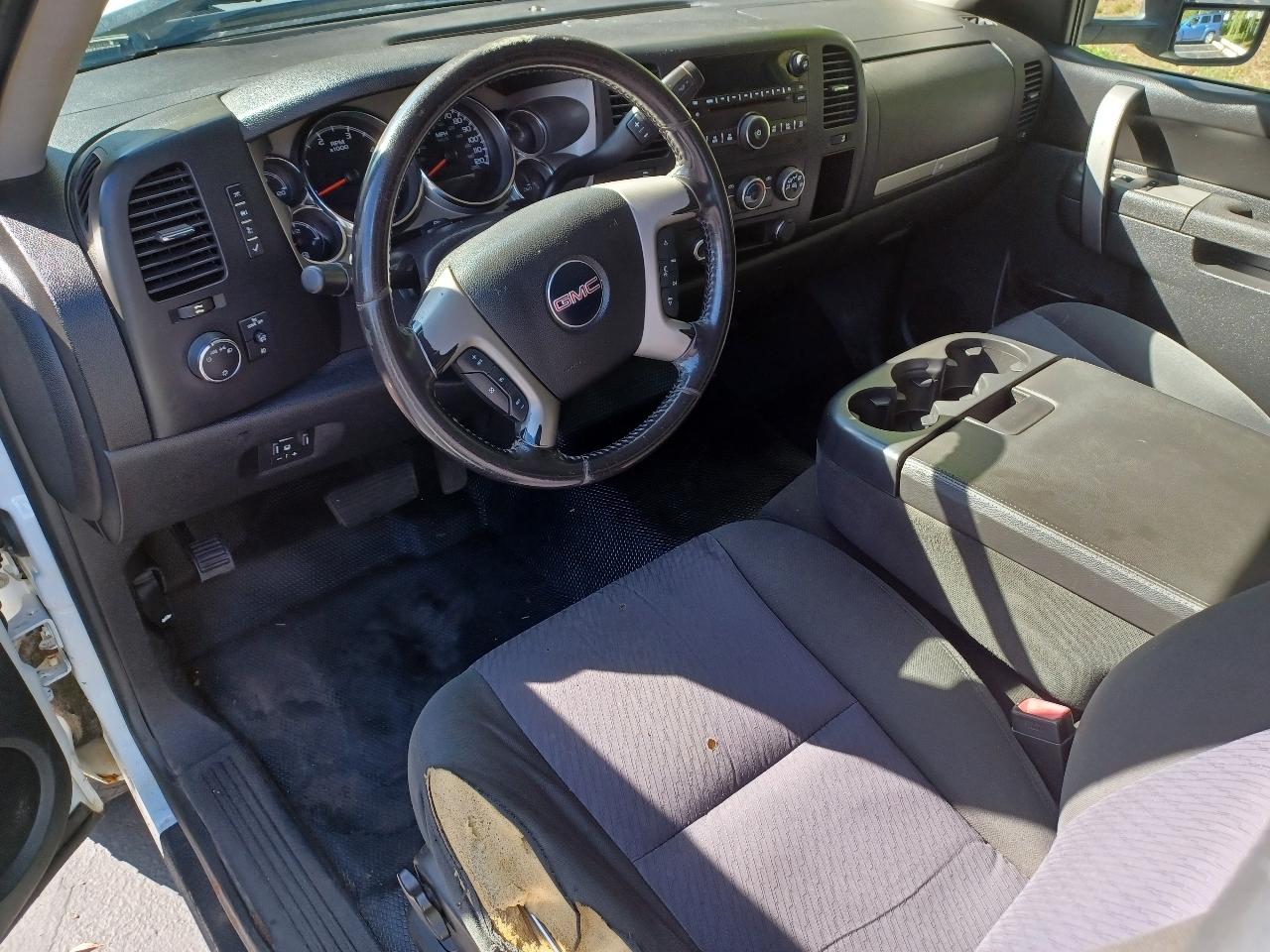 GMC Sierra 3500HD SLE Crew Cab 4WD 2011