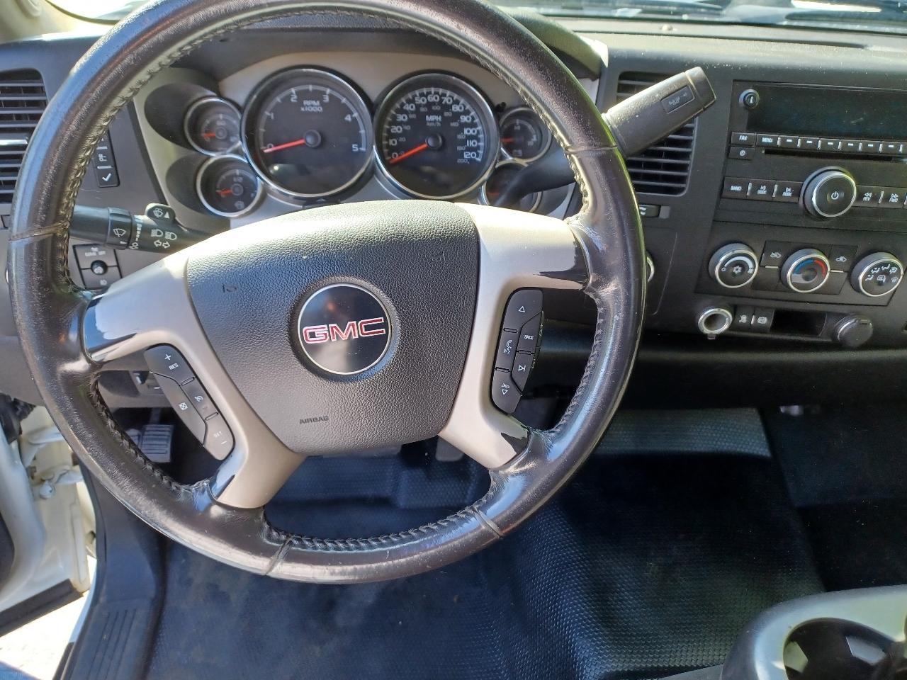 GMC Sierra 3500HD SLE Crew Cab 4WD 2011