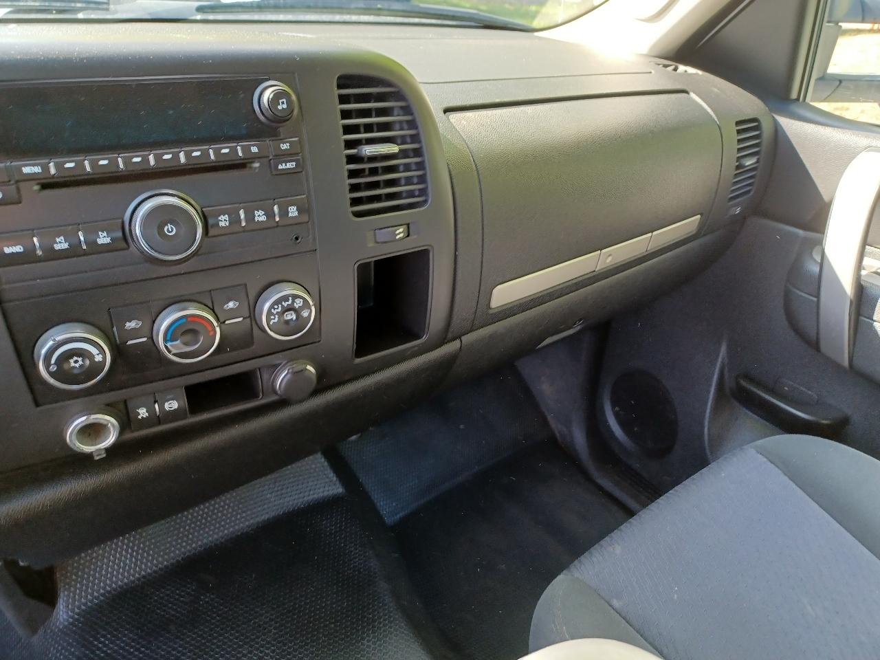 GMC Sierra 3500HD SLE Crew Cab 4WD 2011