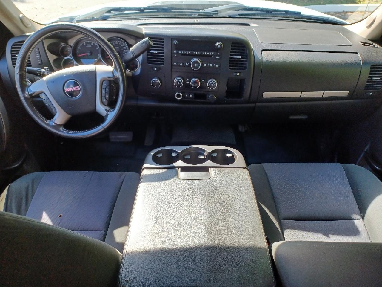 GMC Sierra 3500HD SLE Crew Cab 4WD 2011