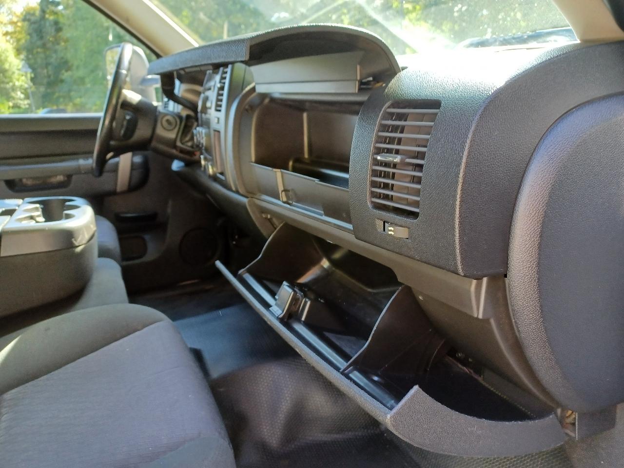GMC Sierra 3500HD SLE Crew Cab 4WD 2011