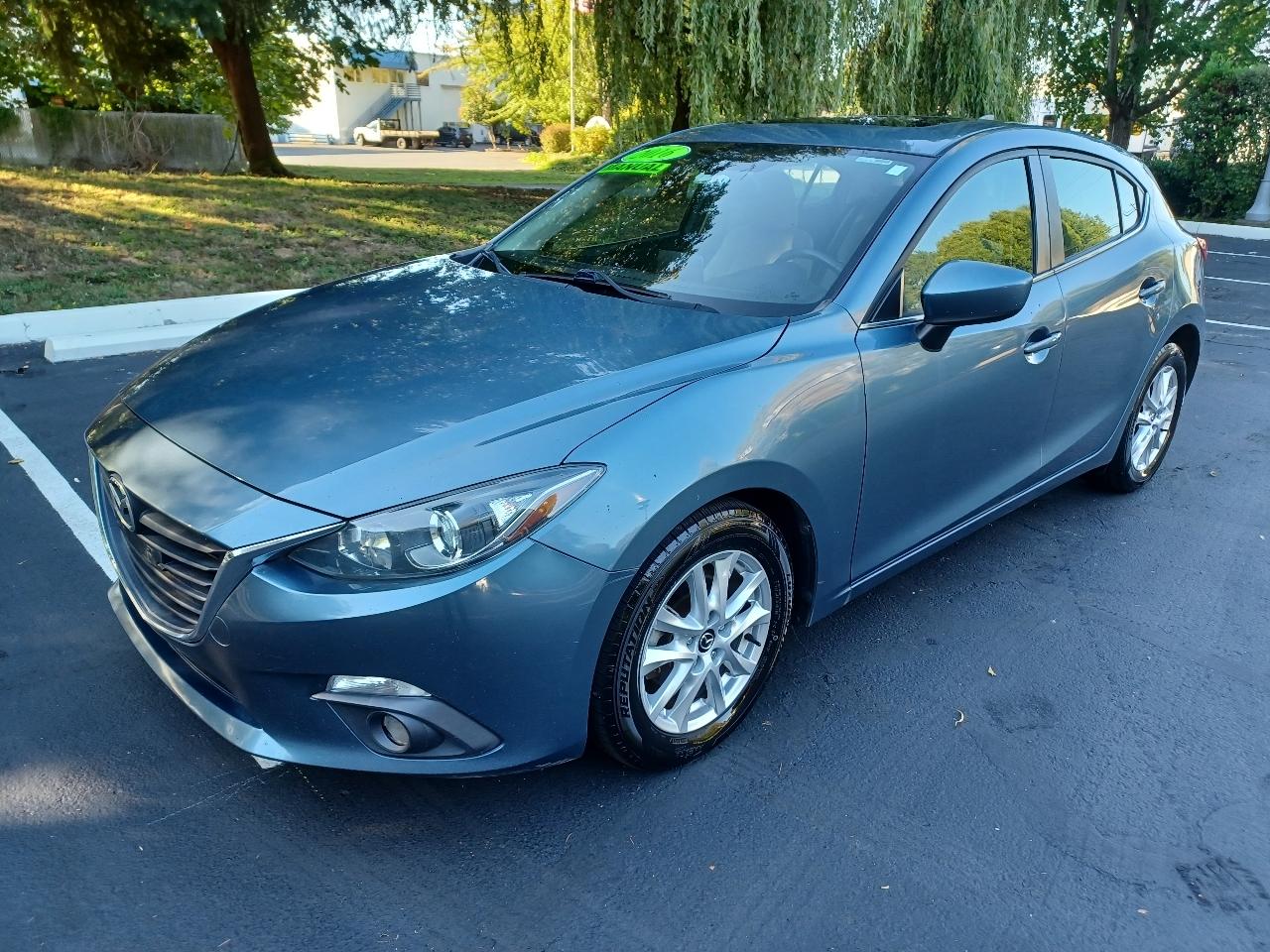 Mazda MAZDA3 i Grand Touring MT 5-Door 2016