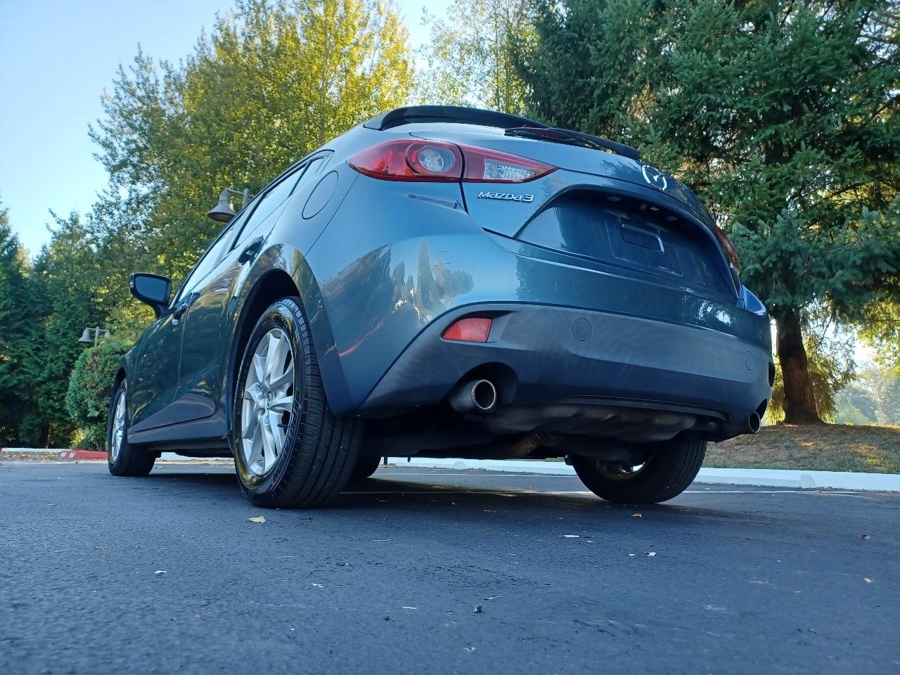 Mazda MAZDA3 i Grand Touring MT 5-Door 2016