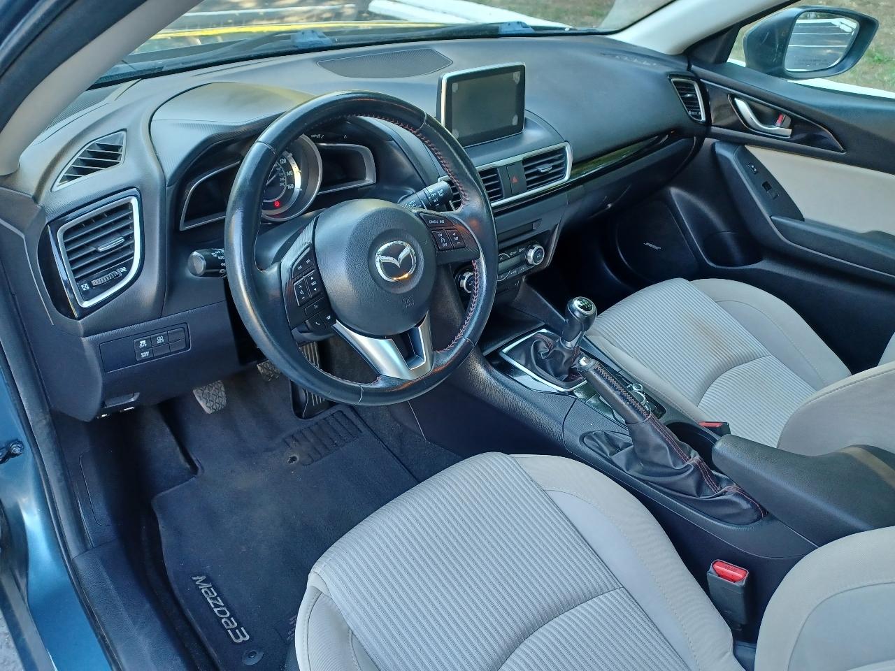 Mazda MAZDA3 i Grand Touring MT 5-Door 2016