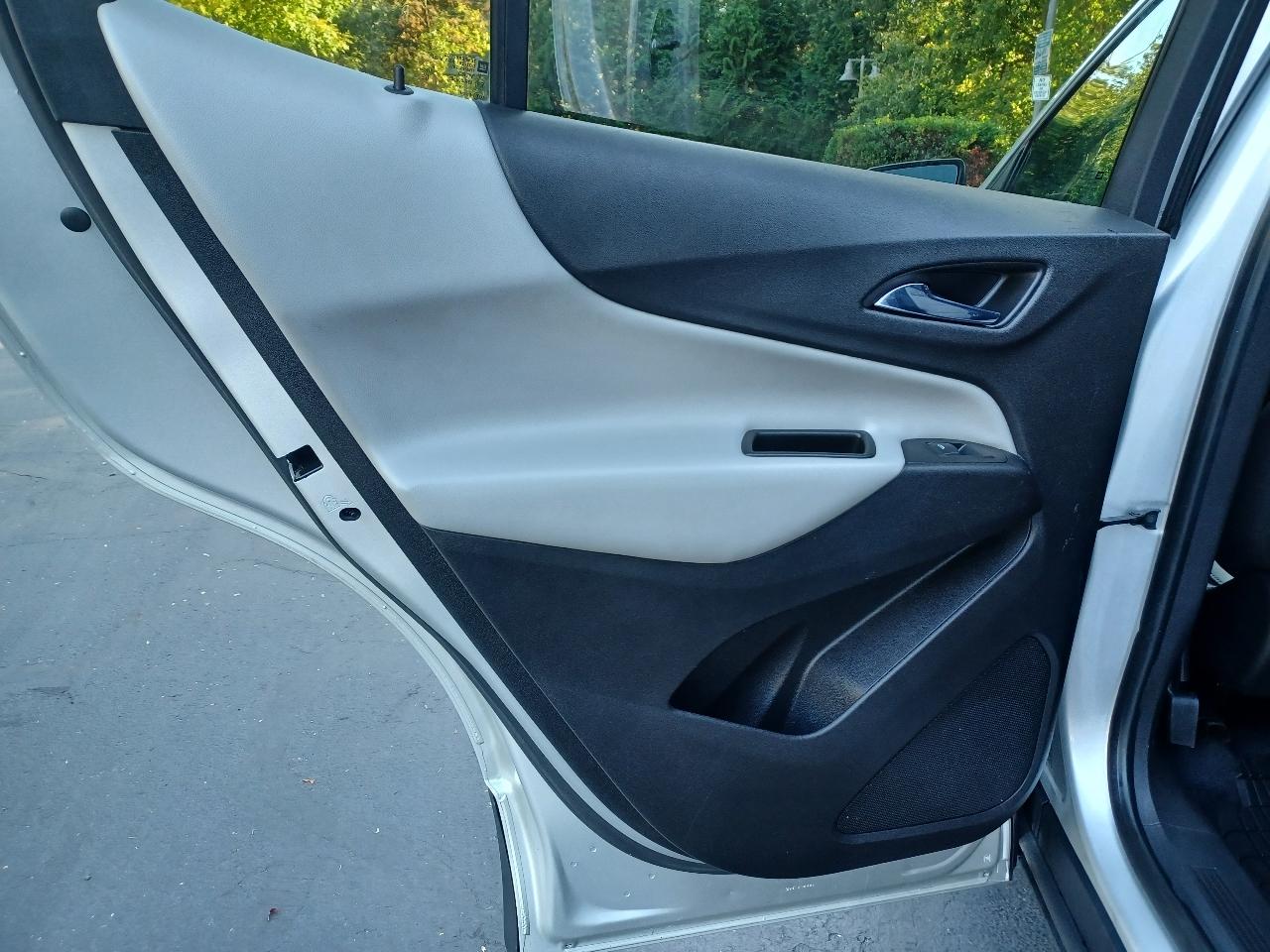 Chevrolet Equinox LS 2WD 2020