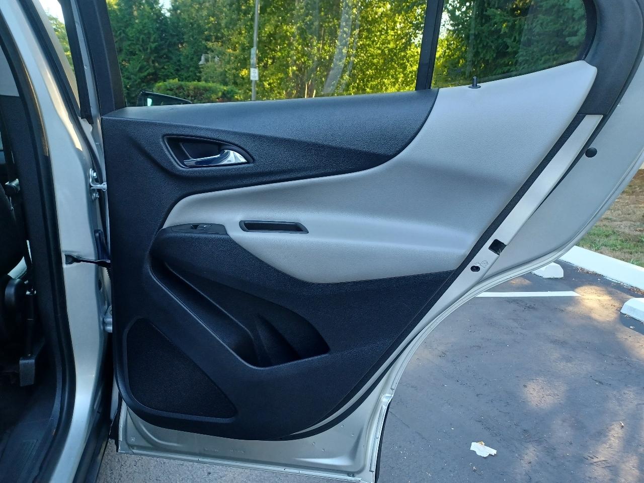Chevrolet Equinox LS 2WD 2020