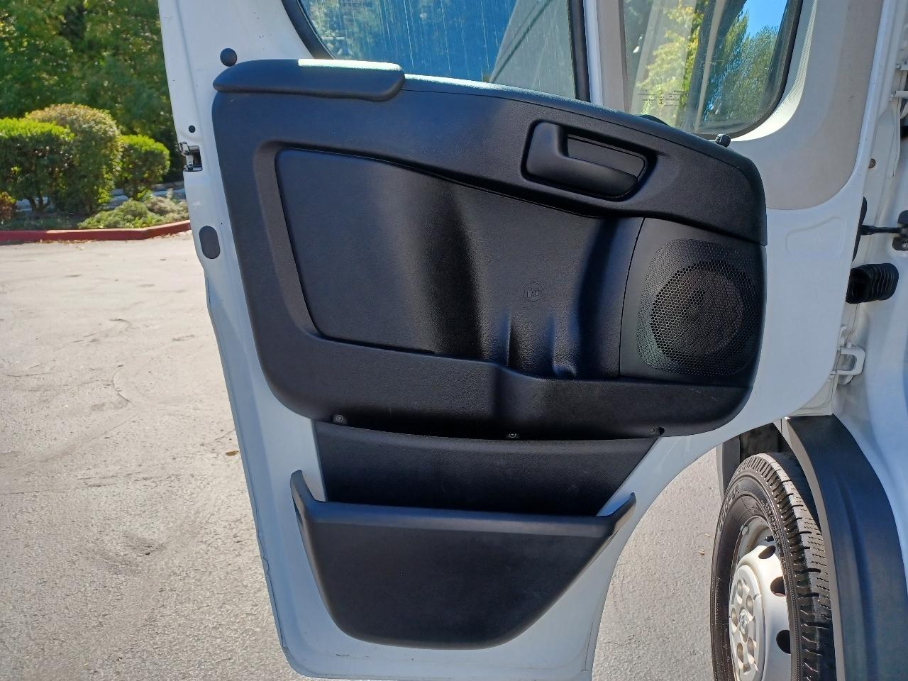 RAM Promaster 1500 High Roof Tradesman 136-in. WB 2015