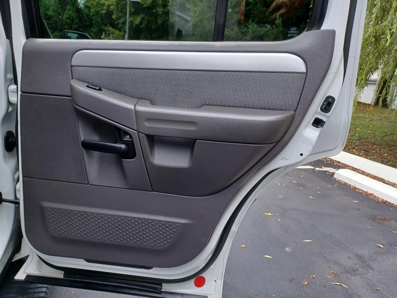Mercury Mountaineer AWD 2002